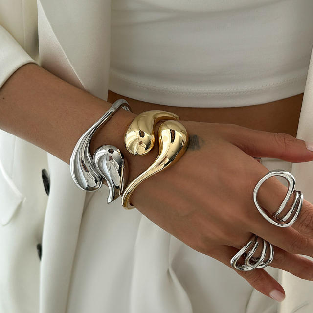 Chunky waterdrop metal bangle bracelet