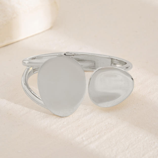 Heavy Industry Chunky Women's Personalized Pleated Metal Water Drop bangle bracelet