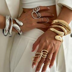 INS chunky smooth metal bangle bracelet set