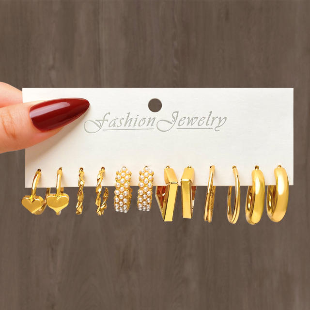 Geometric Multi-layer C- shaped Pearl Earrings Earrings set