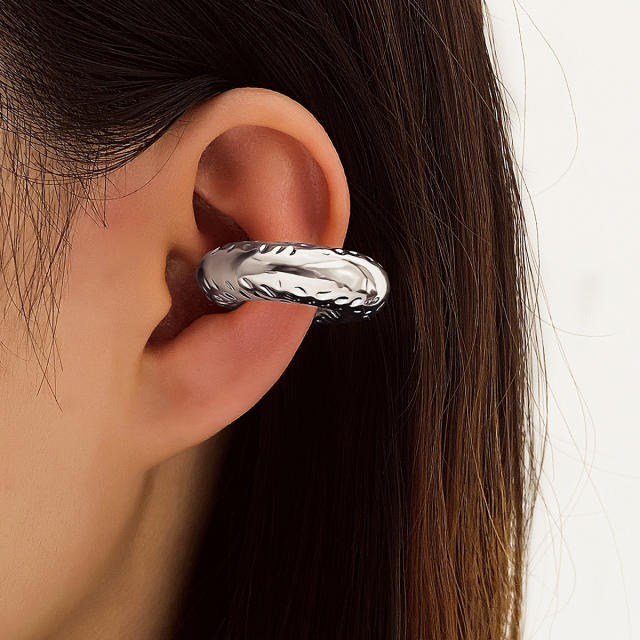 Exaggerated chunky High-grade fashion ear cuff
