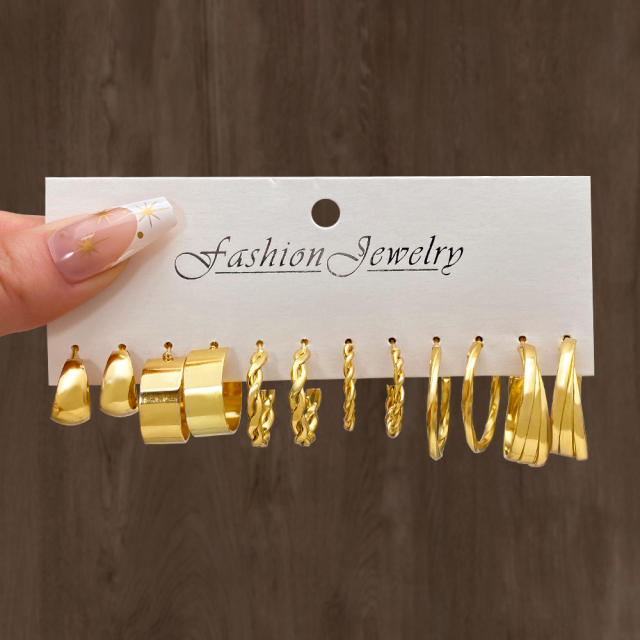 Geometric Multi-layer C- shaped Pearl Earrings Earrings set