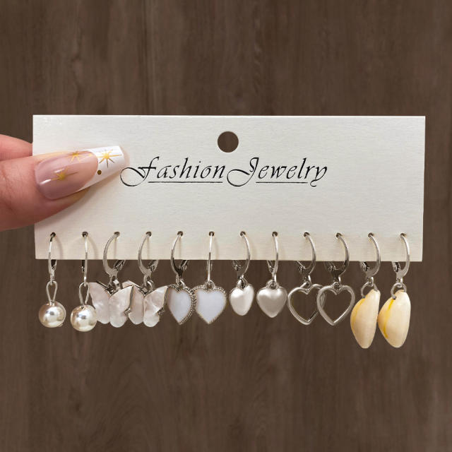 Geometric Multi-layer C- shaped Pearl Earrings Earrings set