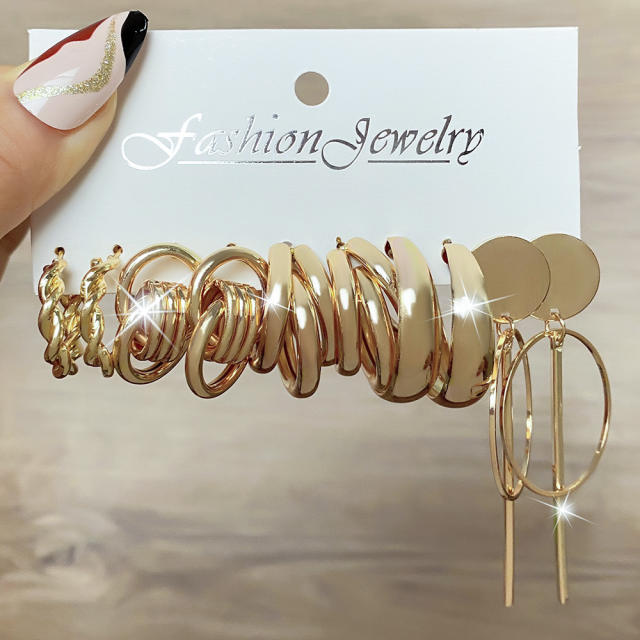 Geometric Multi-layer C- shaped Pearl Earrings Earrings set