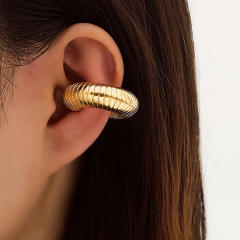 Exaggerated chunky High-grade fashion ear cuff