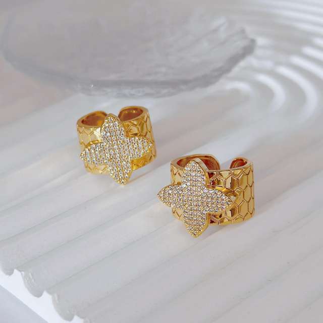 Chunky gold plated copper full diamond clover finger rings