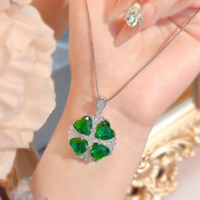 Luxury Heart-shaped Four-leaf Clover Pendant Necklace Flower Ring Emerald Diamond Earrings set