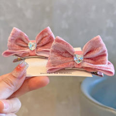 Sweet velvet bow diamond heart hair clips set for kids 2pair set