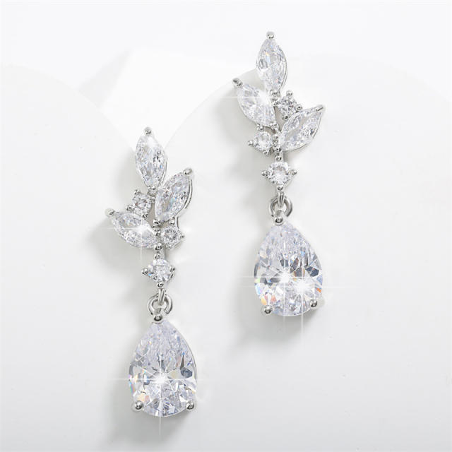 New wedding jewelry sweet pear-shaped water drop zircon earrings wedding dinner bridal earrings for women