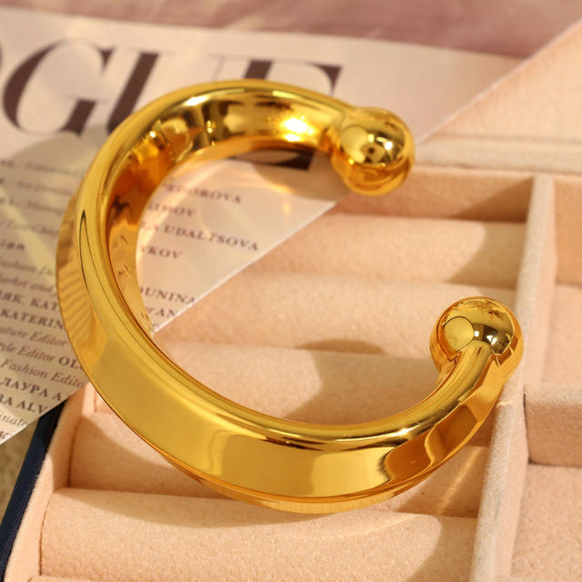 Chunky 18KG stainless steel cuff bangle collection