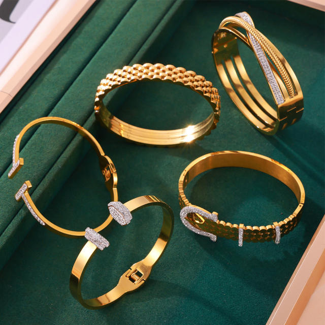 Light Luxury Style Watch Strap Pattern Titanium Steel Gold Plated Creative bangle diamond bangle collection
