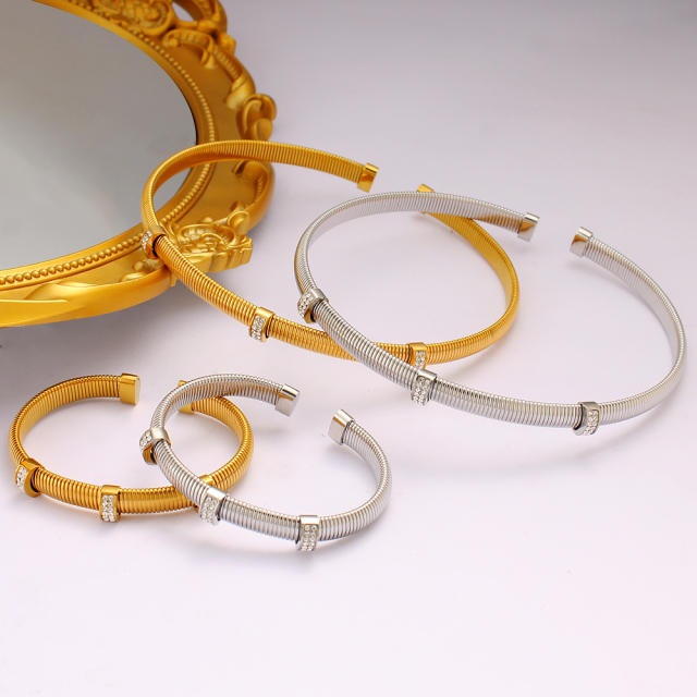Titanium steel personality suit elastic thread rhinestone bracelet collar set