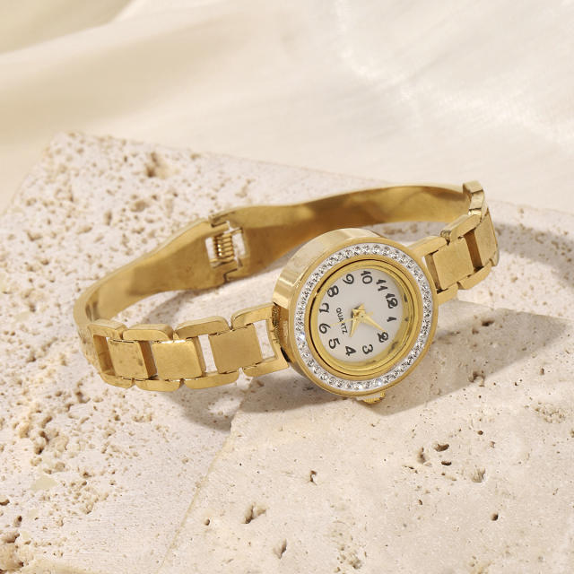 Stainless Steel Bracelet Chain Watch Hollow-out Diamond Temperament Girl's watch