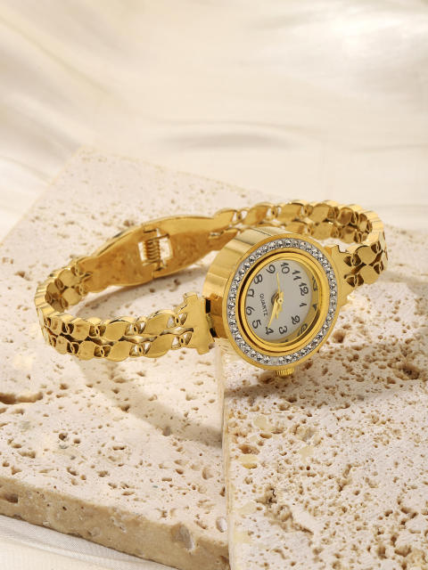 Stainless Steel Bracelet Chain Watch Hollow-out Diamond Temperament Girl's watch