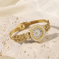 Stainless Steel Bracelet Chain Watch Hollow-out Diamond Temperament Girl's watch