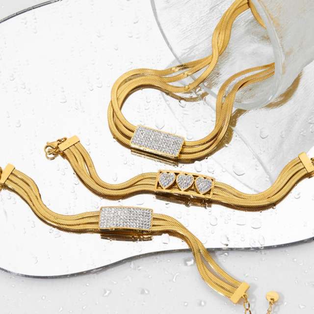 Fashion multi-layer chain stainless steel love heart diamond bracelet