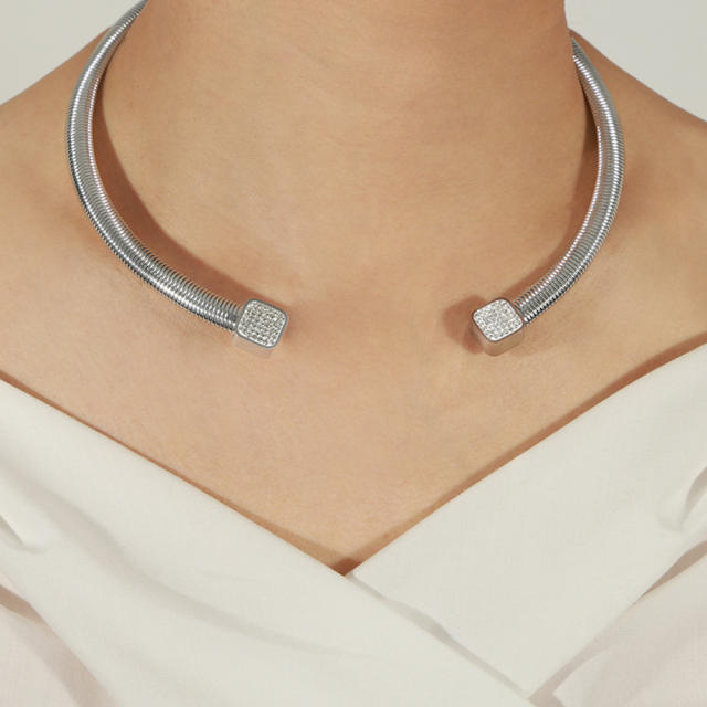 Easy match personalized titanium steel gold-plated diamond-embedded simple choker necklace