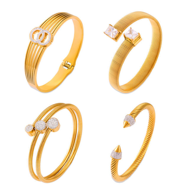 Luxury Elegant diamond statement Geometric Texture Titanium Steel Plated 18K Gold bangle collection
