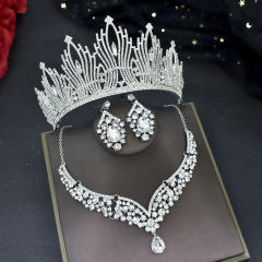 Delicate diamond wedding hair crown necklace set