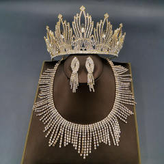 Delicate diamond wedding hair crown necklace set