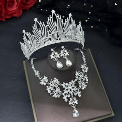 Delicate diamond wedding hair crown necklace set