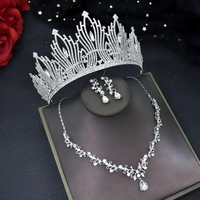 Delicate diamond wedding hair crown necklace set