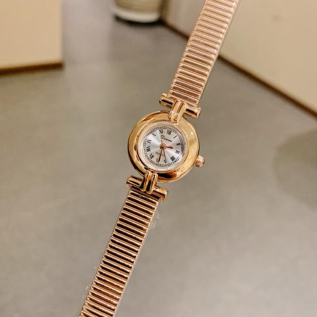 New small gold watch light luxury retro small dial women's watch steel band watch