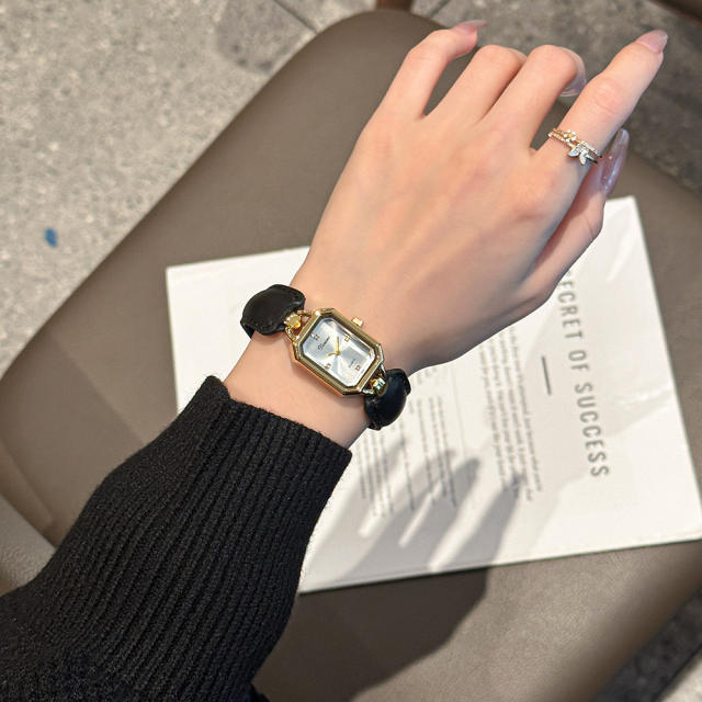TikTok Little Red Book Hot Square Belt High Sense Women's watch