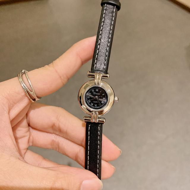 New small gold watch light luxury retro small dial women's watch steel band watch