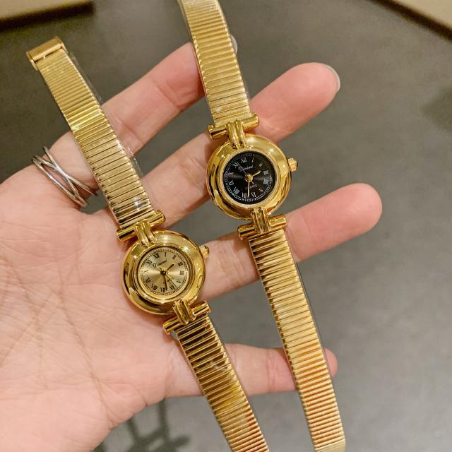 New small gold watch light luxury retro small dial women's watch steel band watch