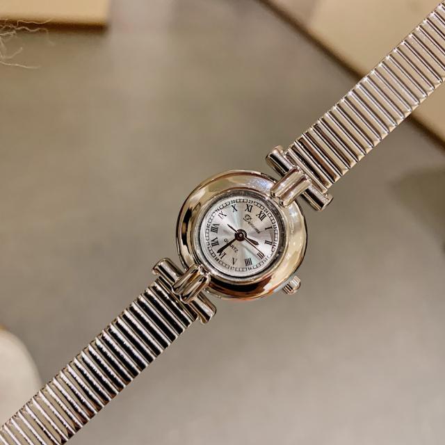 New small gold watch light luxury retro small dial women's watch steel band watch