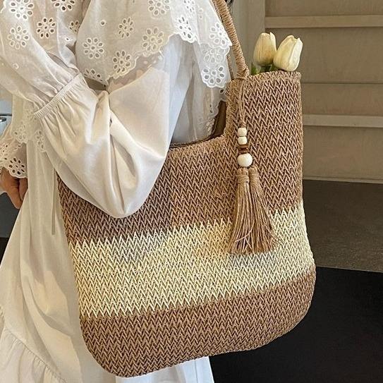Large Capacity Straw Woven Bag Casual Beach Holiday Tote Bag