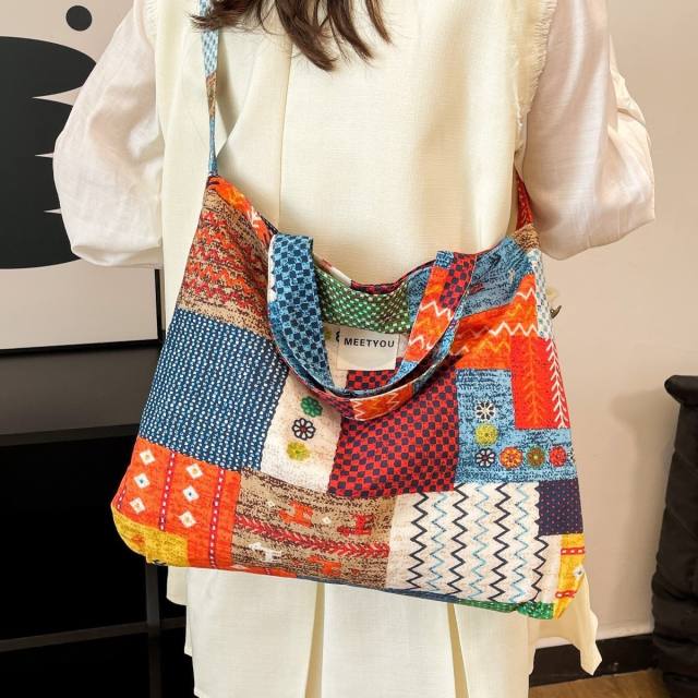 2025 Spring Ethnic Style Floral Patchwork Shoulder Bag Lazy Style Large Capacity Floral Square Tote Bag for Women