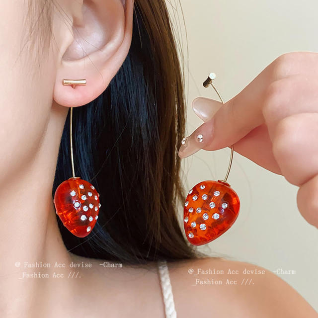 Steel Needle Strawberry Resin Diamond Earrings