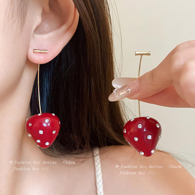 Steel Needle Strawberry Resin Diamond Earrings