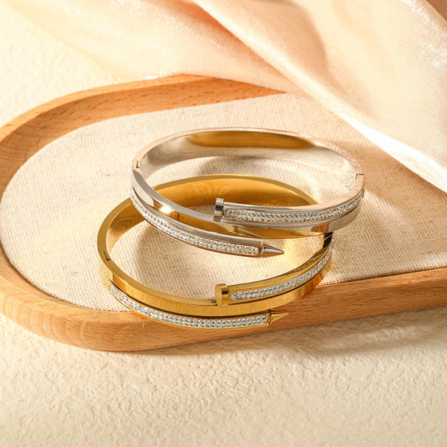 18KG classic diamond nail design stainless steel bangle