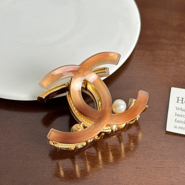 Medium-sized coil hair alloy grip clip high-grade acrylic hair claw clips