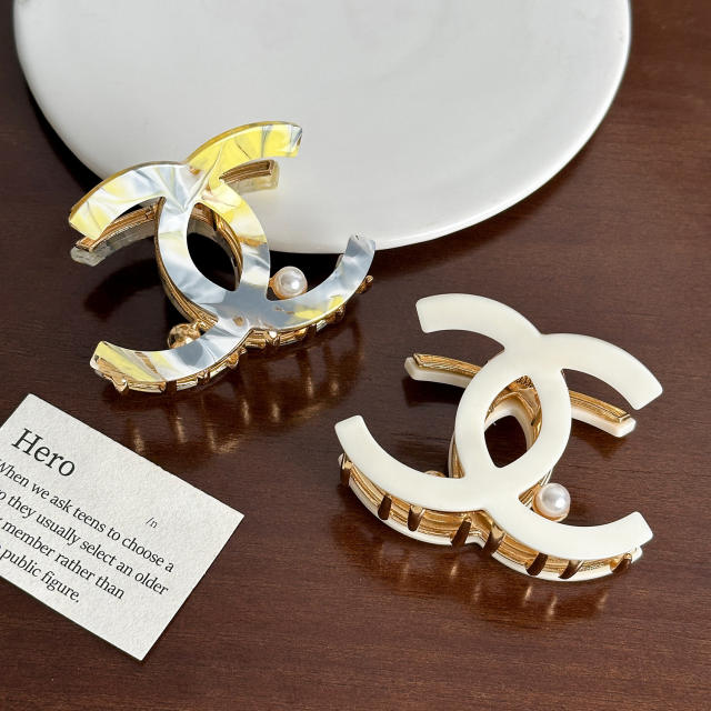 Medium-sized coil hair alloy grip clip high-grade acrylic hair claw clips