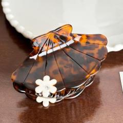 Acetic Acid Plate Cute Grab Diamond fan shell hair claw clips