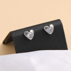 Simple diamond hearat stainless steel studs earrings