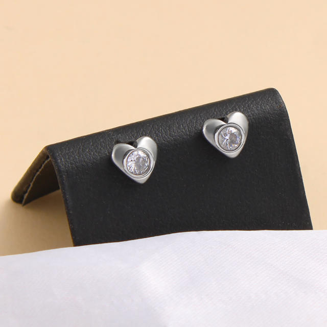 Simple diamond hearat stainless steel studs earrings