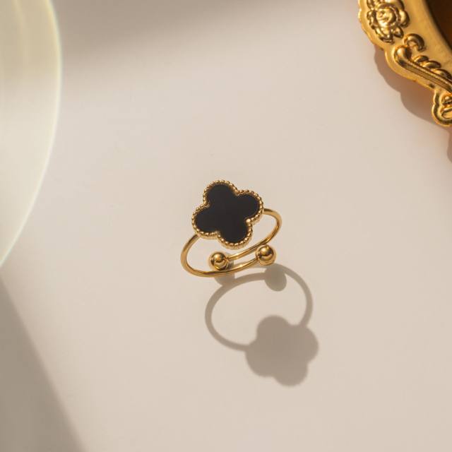 New Four-Leaf Clover Titanium Steel Ring
