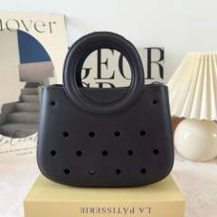 B3-black