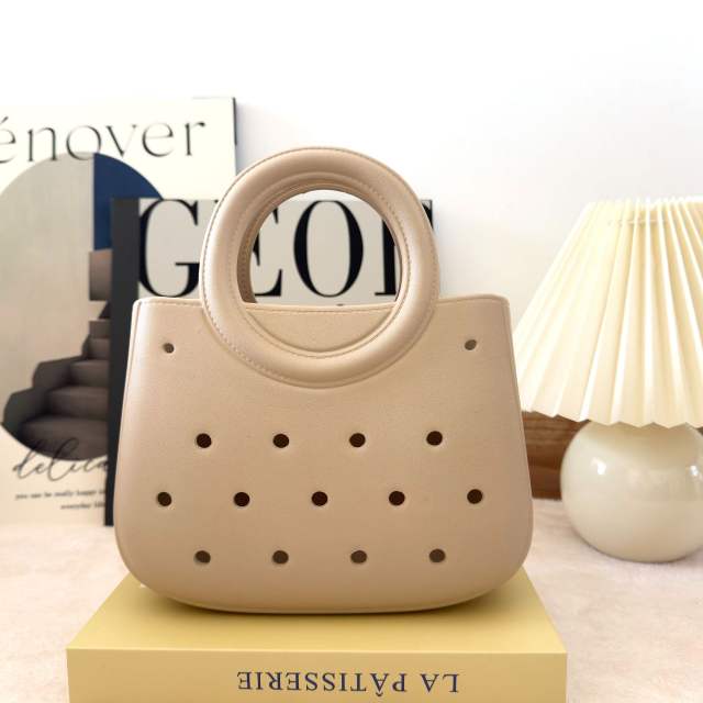 New ladies handbag cartoon love fashion round travel storage bag eva hole bag beach bag