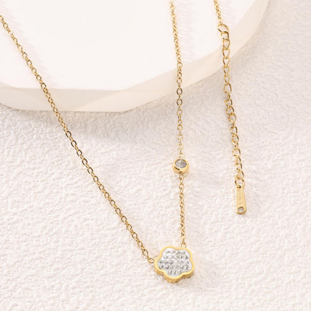 Five-leaf Flower Women's Titanium Steel Diamond Necklace