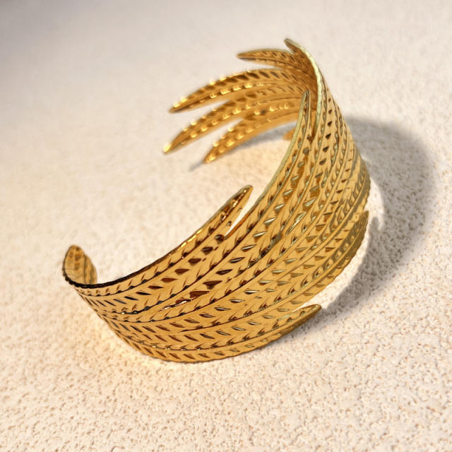 18KG geometric leaf stainless steel cuff bangle