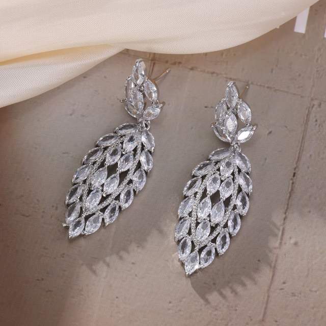 Zircon Diamond Embedded Flower Leaf Tassel Earrings Women's Artistic Baroque Court Style Earring Jewelry