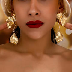 Exaggerated leaf design alloy gold earrings