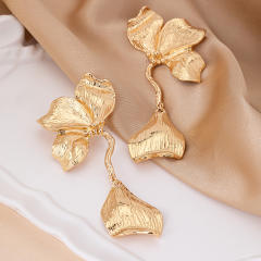 Exaggerated leaf design alloy gold earrings