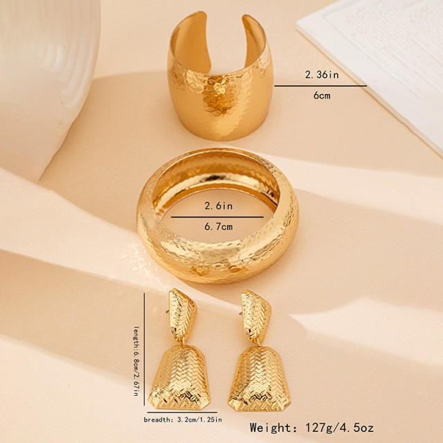 Geometric Hammer Pattern cuff bangle suit Exaggerated Luxury alloy Jewelry suit